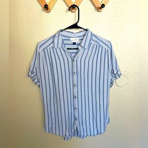 Universal Thread Short Sleeve Striped Blue Button Down - Small